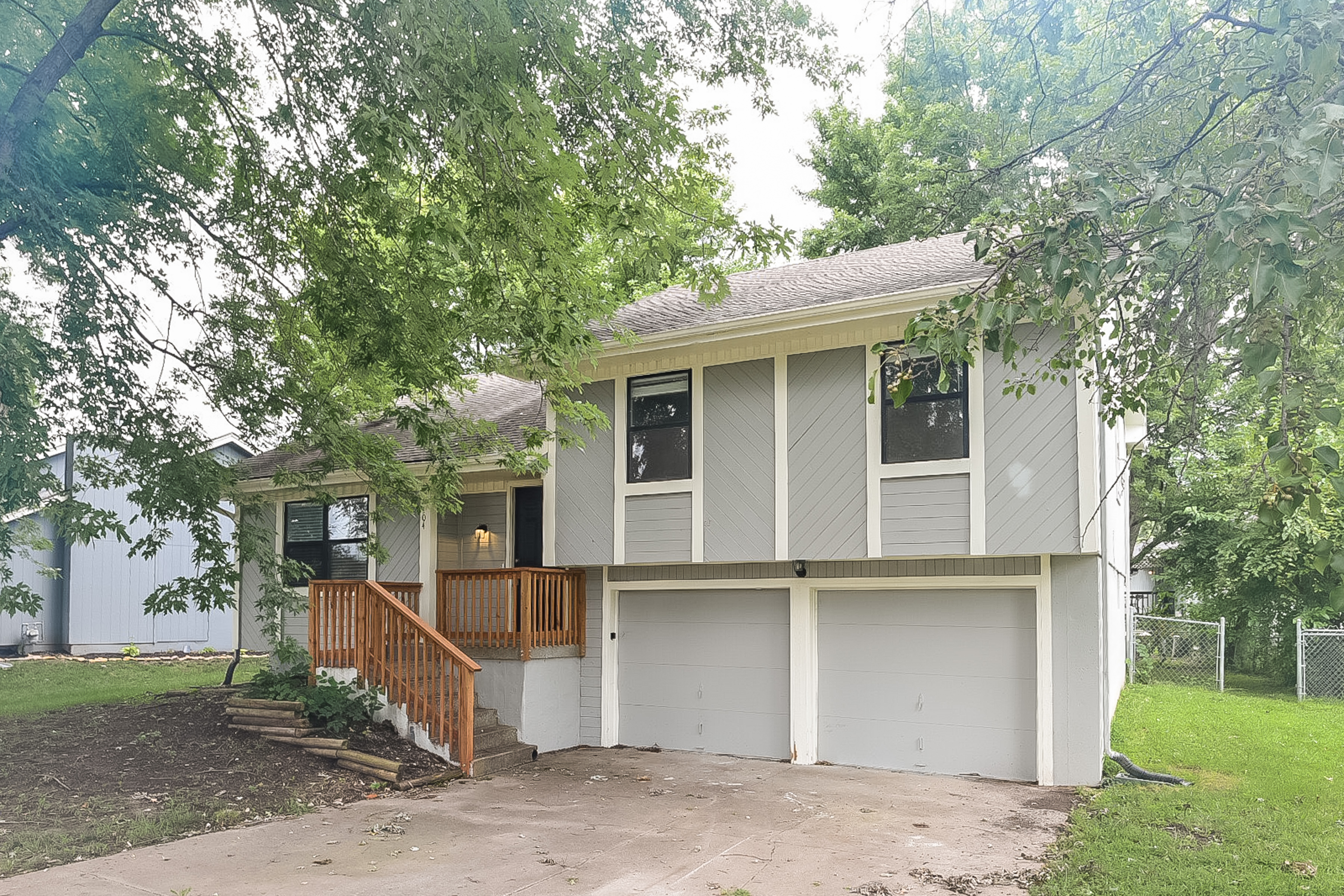 104 E Frank St Kearney, MO 64060